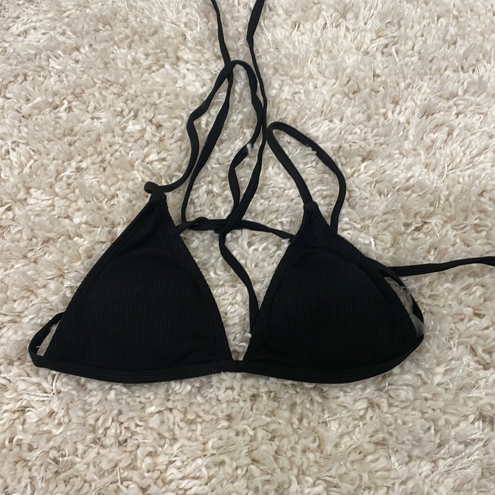 Black bikini top
